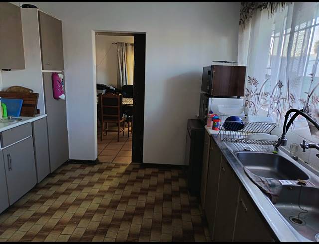 3 bed property to rent in CRESSLAWN